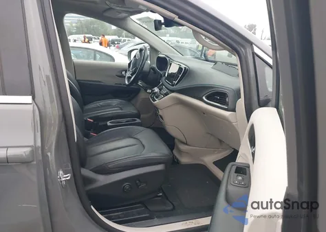 2021 Chrysler Pacifica Touring L z USA, uszkodzony, nr VIN 2C4RC1BG6MR575214